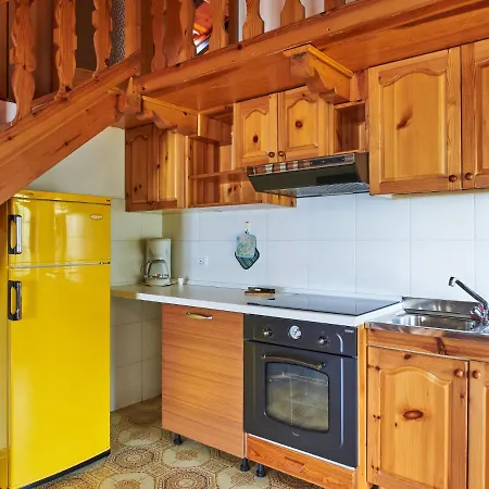 Semesterbostad Bellavista-3 By Interhome Stazzona